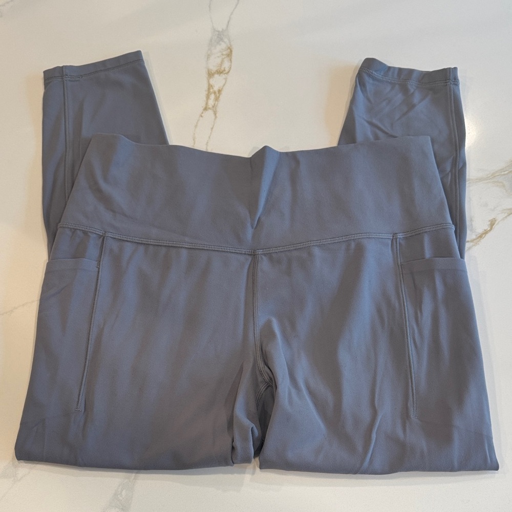 Athleta Salutation Stash 7/8 Leggings